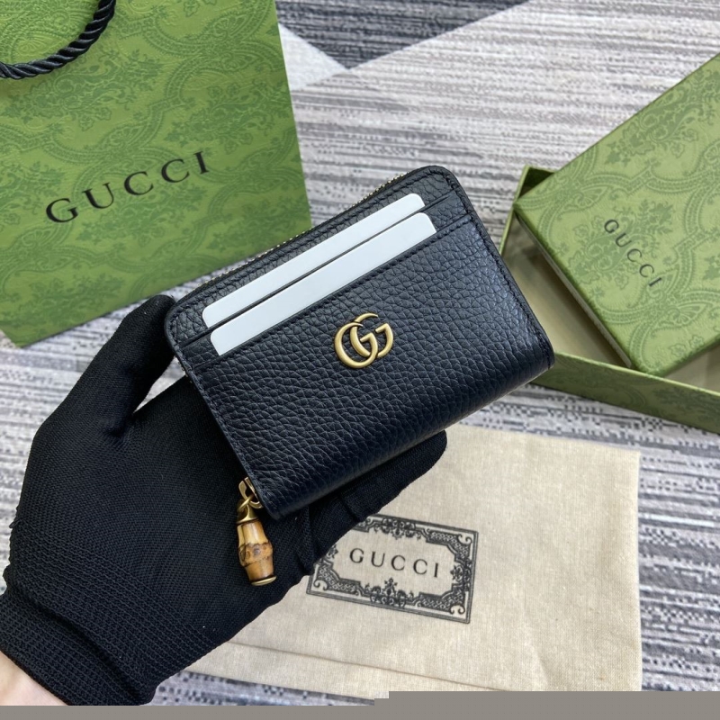 G*u*i wallets & purse